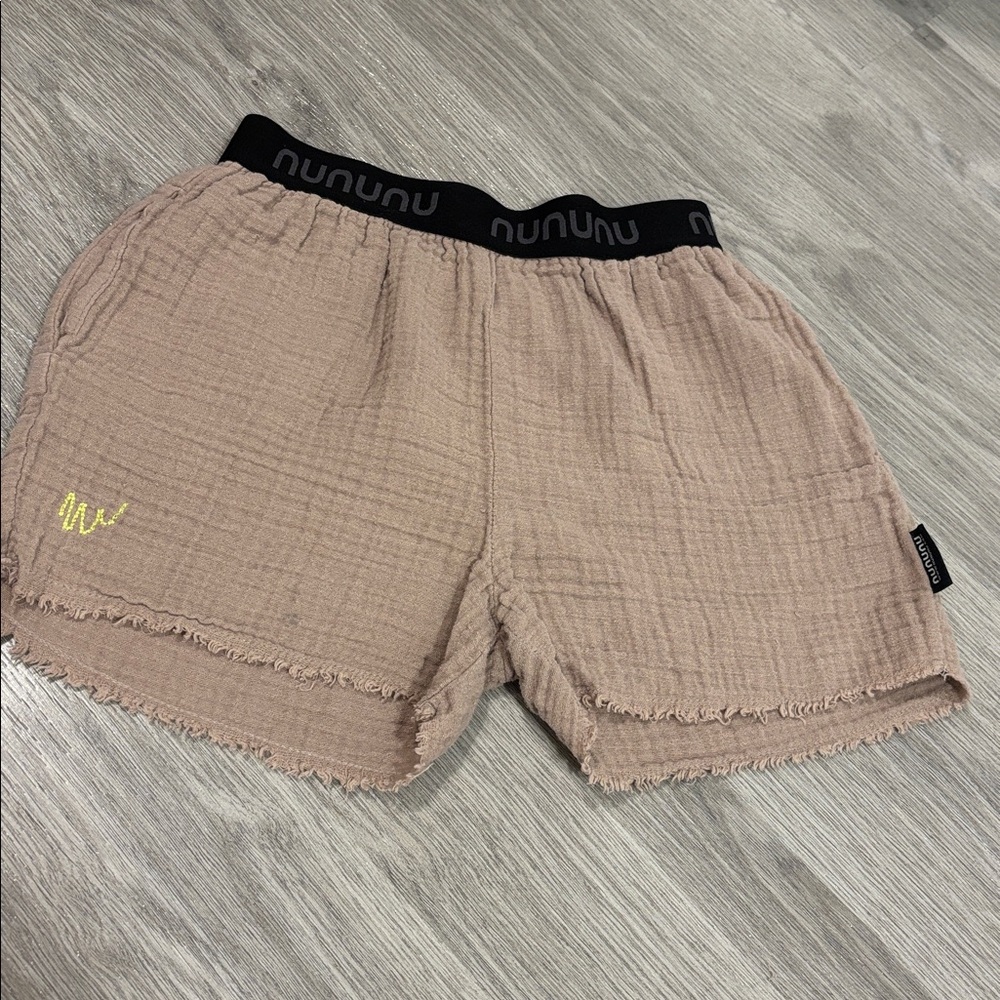 nununu summer shorts, light cream color with black elastic band size kids 8-9 y